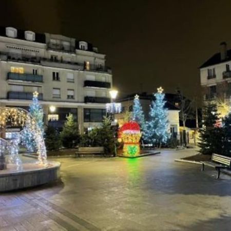 Studio A 2 Pas De La Gare Сартрувил Екстериор снимка